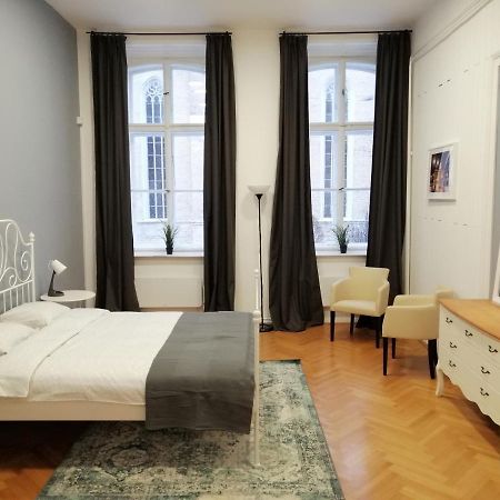 Filinhome Zmaj Jovina Suite نوفي ساد المظهر الخارجي الصورة